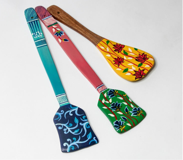 "Vistosa" Hand Painted Wooden Spatula Wall Hangings -Set of 3