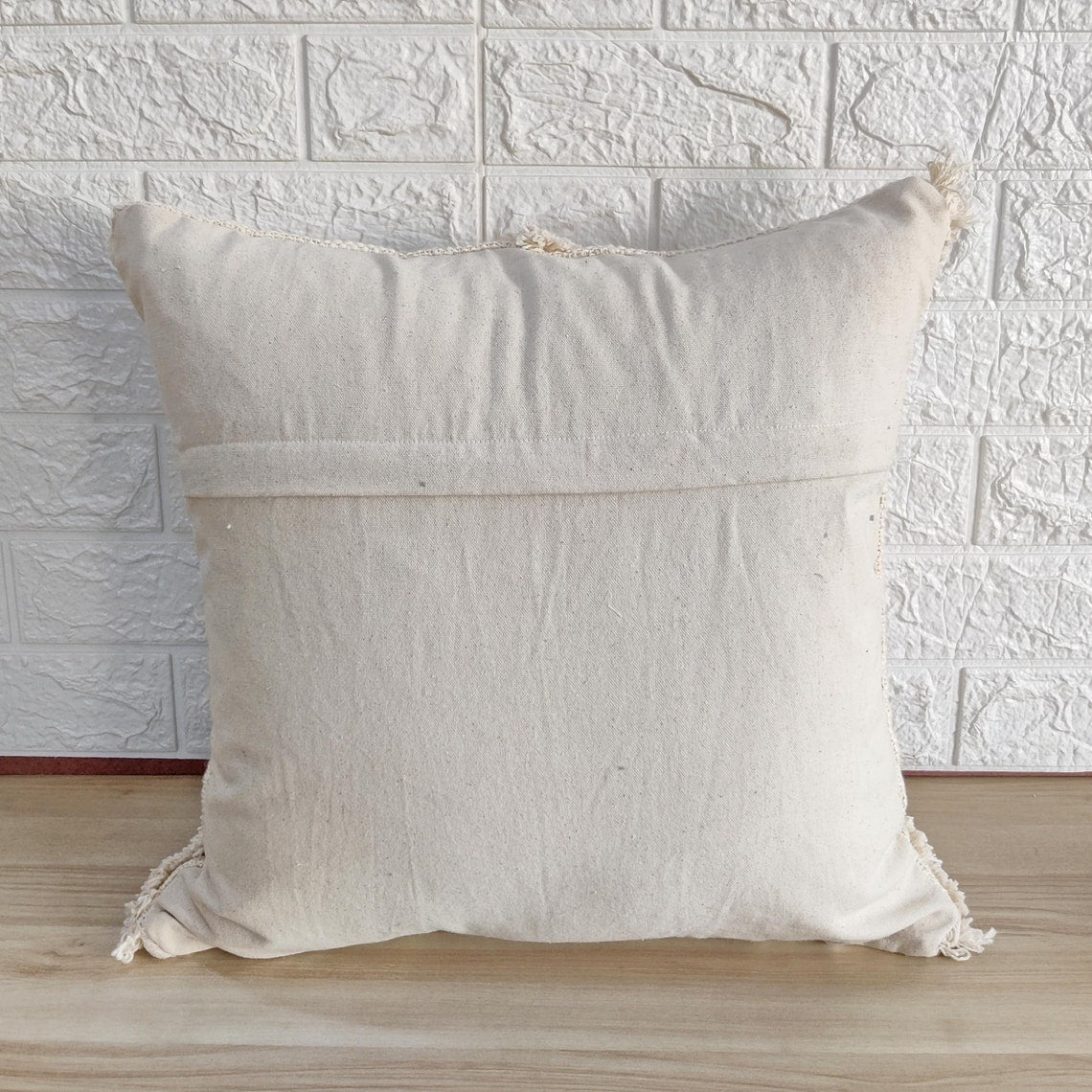 Ivory Handtufted Cotton Cushion Cover
