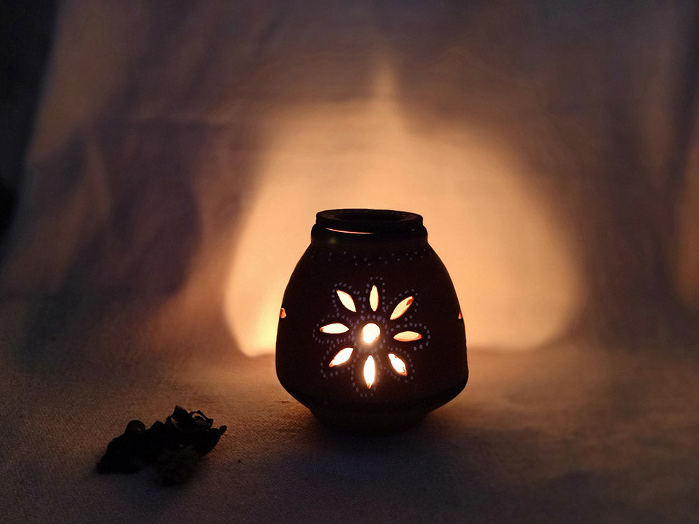 Kutch Painted Pottery Diffuser Lamp Unglazed