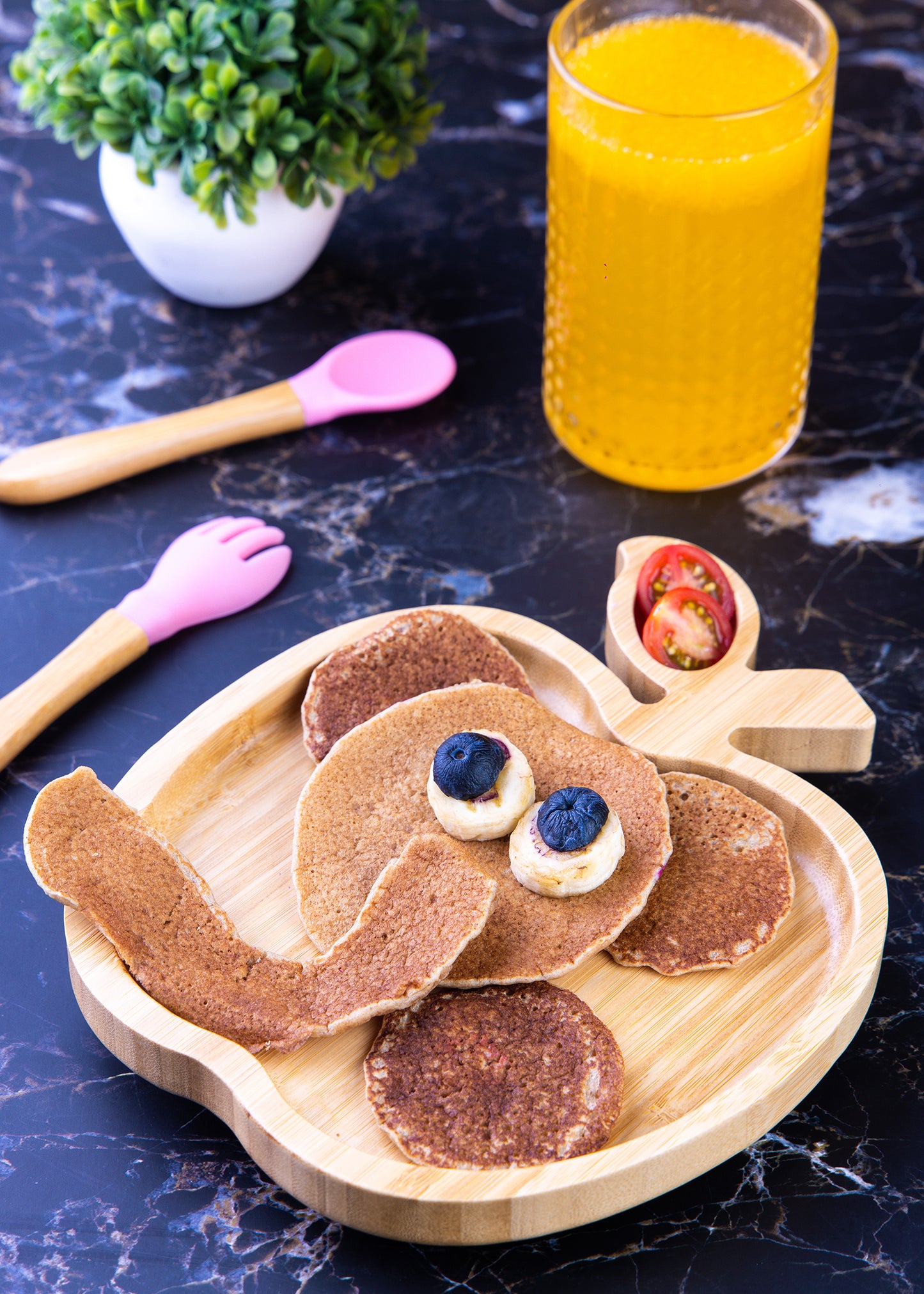 Bamboo Apple Plate with Suction for Kids