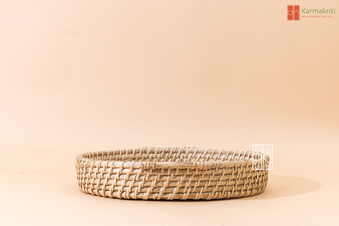 Nature's Elegance Rattan Tray