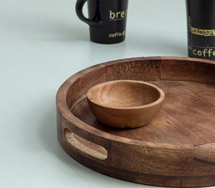 "Aham svarupa" Round Serving Tray in Mango Wood