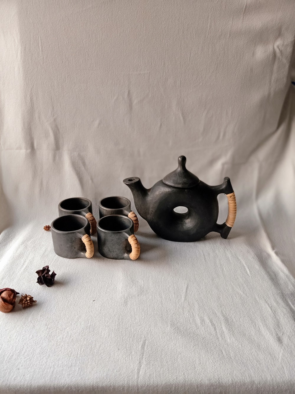 Longpi Black Pottery Teapot-Cups Set