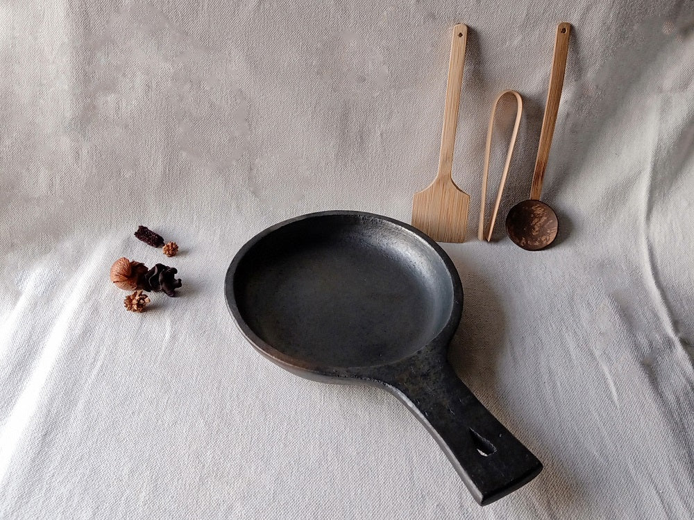Longpi Black Pottery Skillet Round