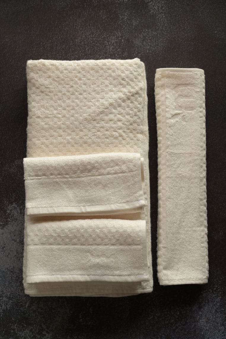 Bamboo Fluffy Bath Set, 1 Bath 560 GSM, 1 Hand and 2 Face Towel Terry 480 GSM - Almost White